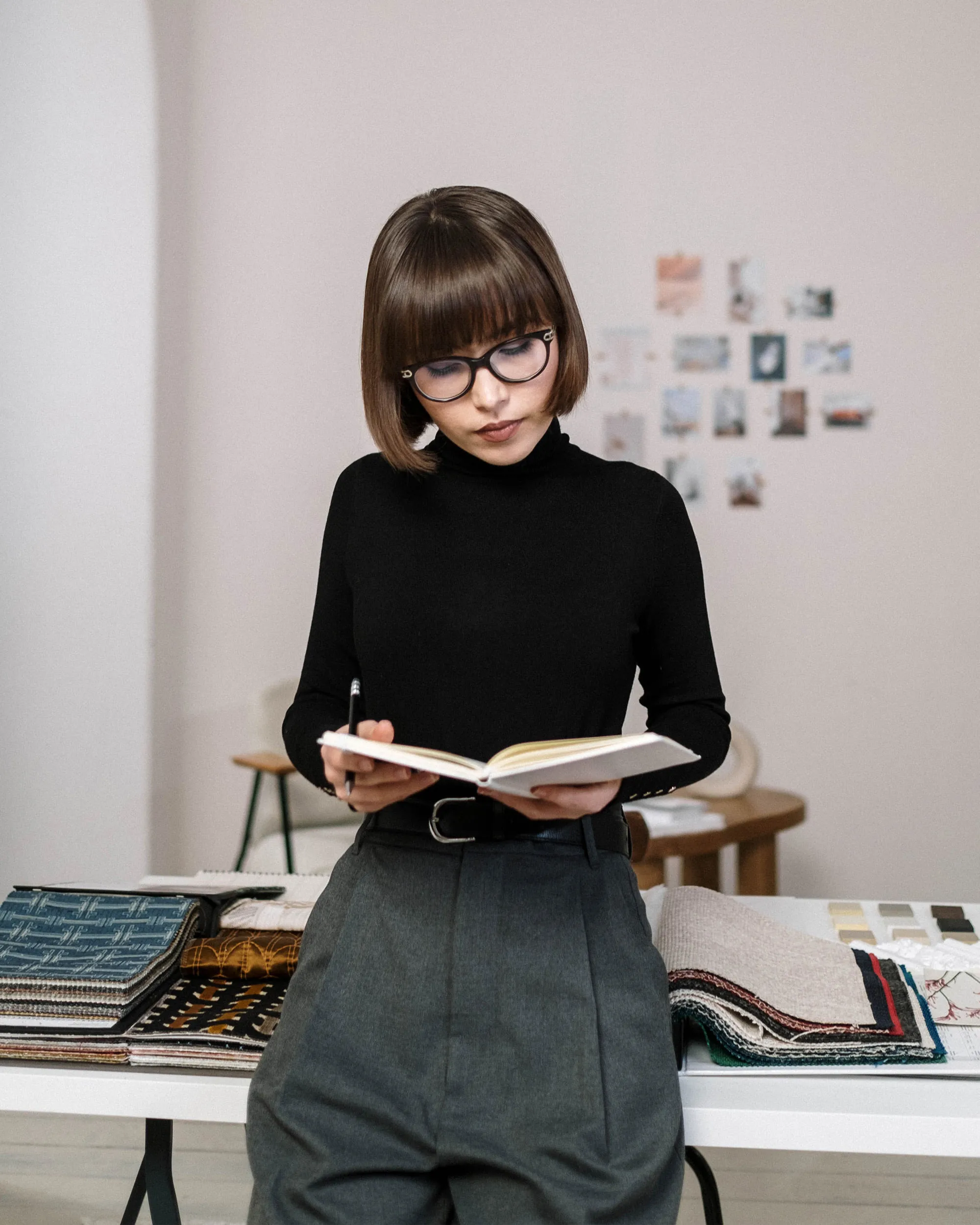 Color Psychology: Creating Harmonious Spaces with Minimalistic Color Schemes