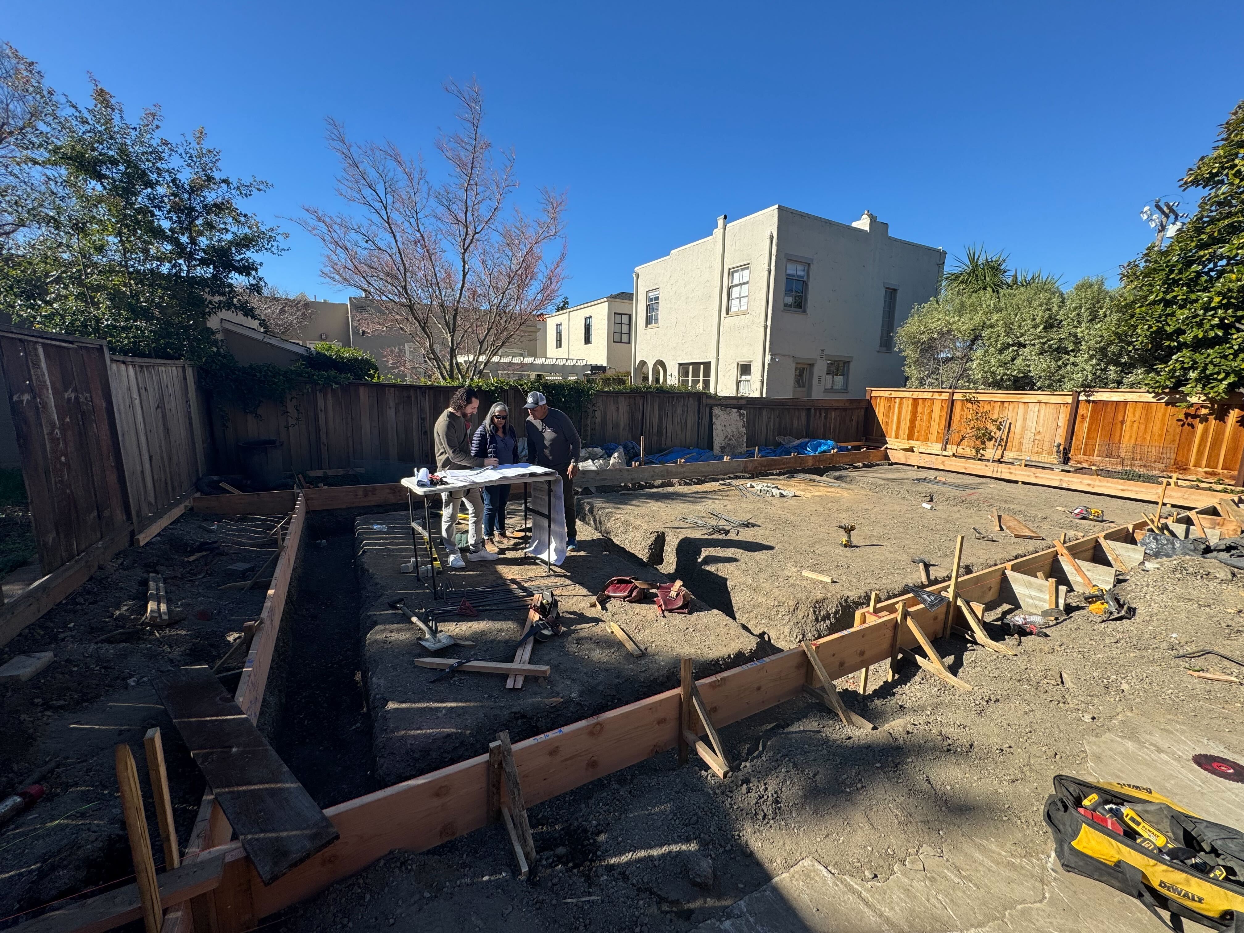 HOW TO CHOOSE THE RIGHT BUILDER?