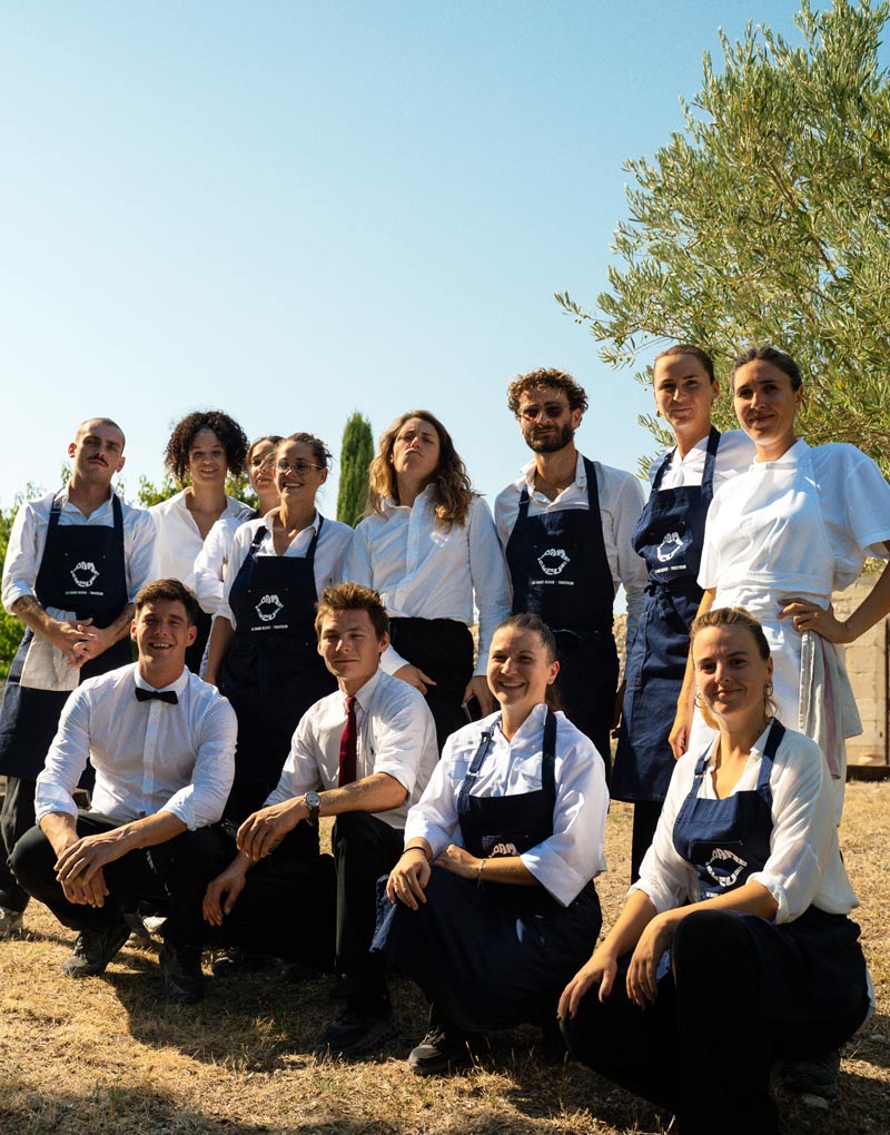 Une photo de l'équipe du traiteur La Dame Bleue.