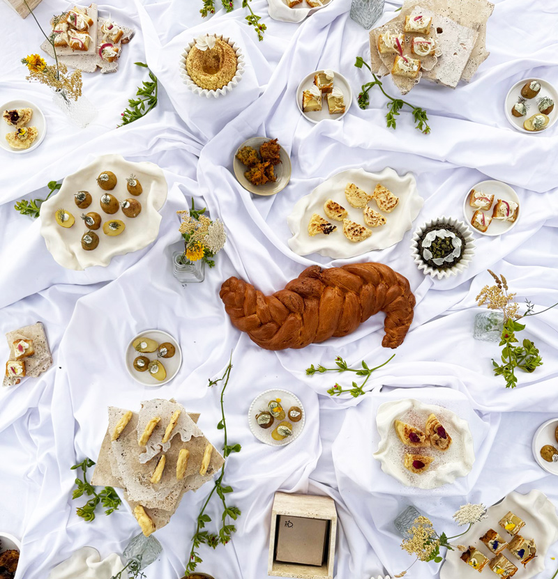 Une photo d'un buffet de mariage La Dame Bleue en 2026.