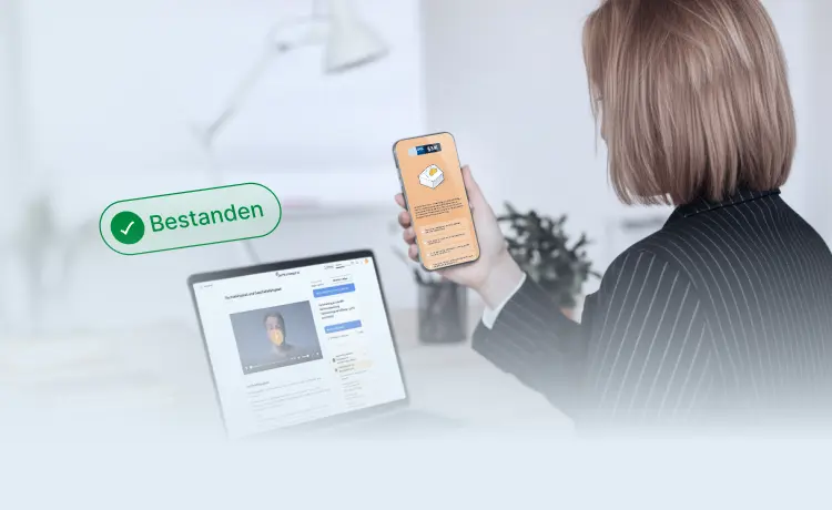 Frau mit Laptop und Handy