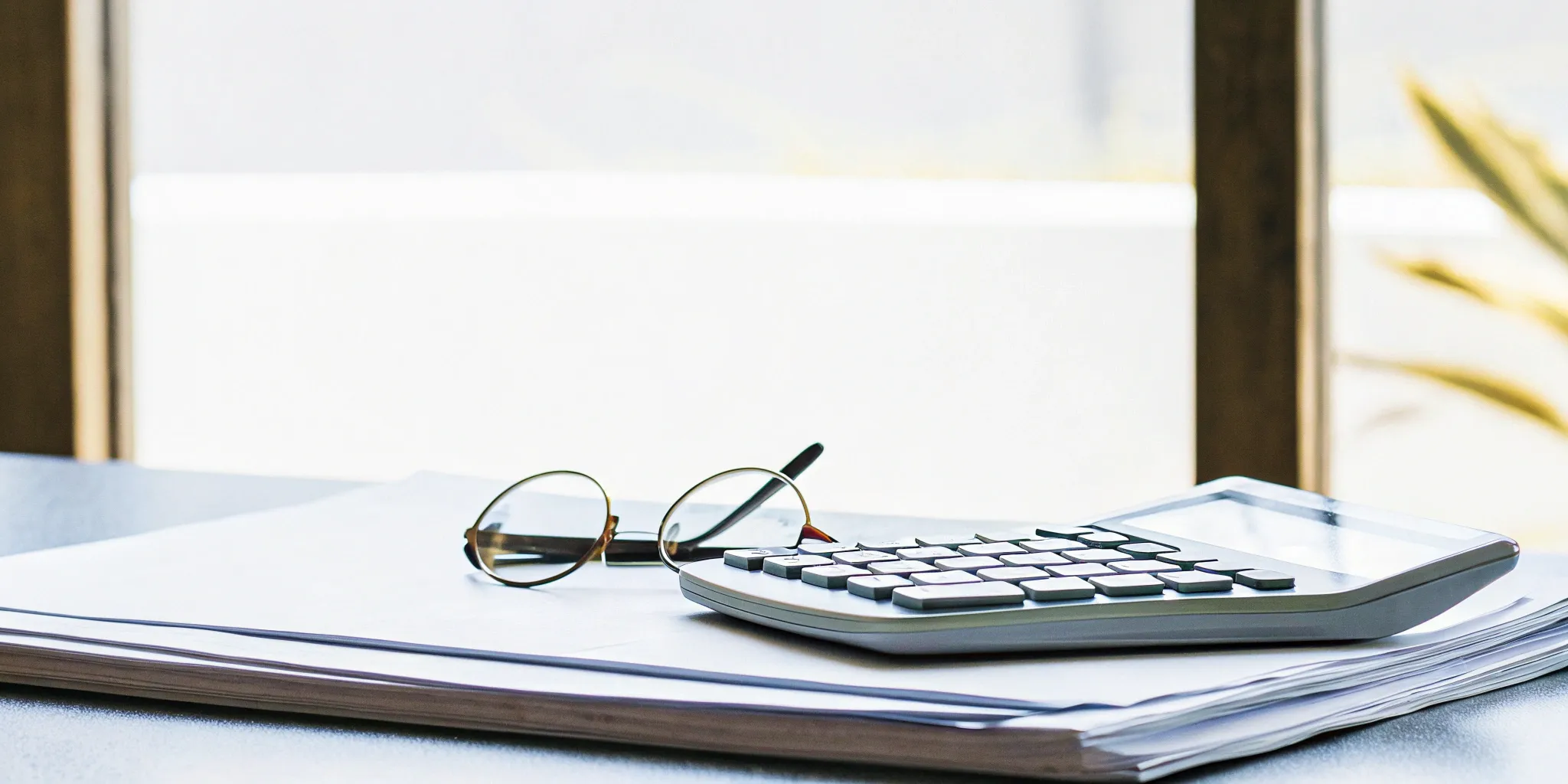 A calculator on financial reports for accurate subscription revenue recognition.