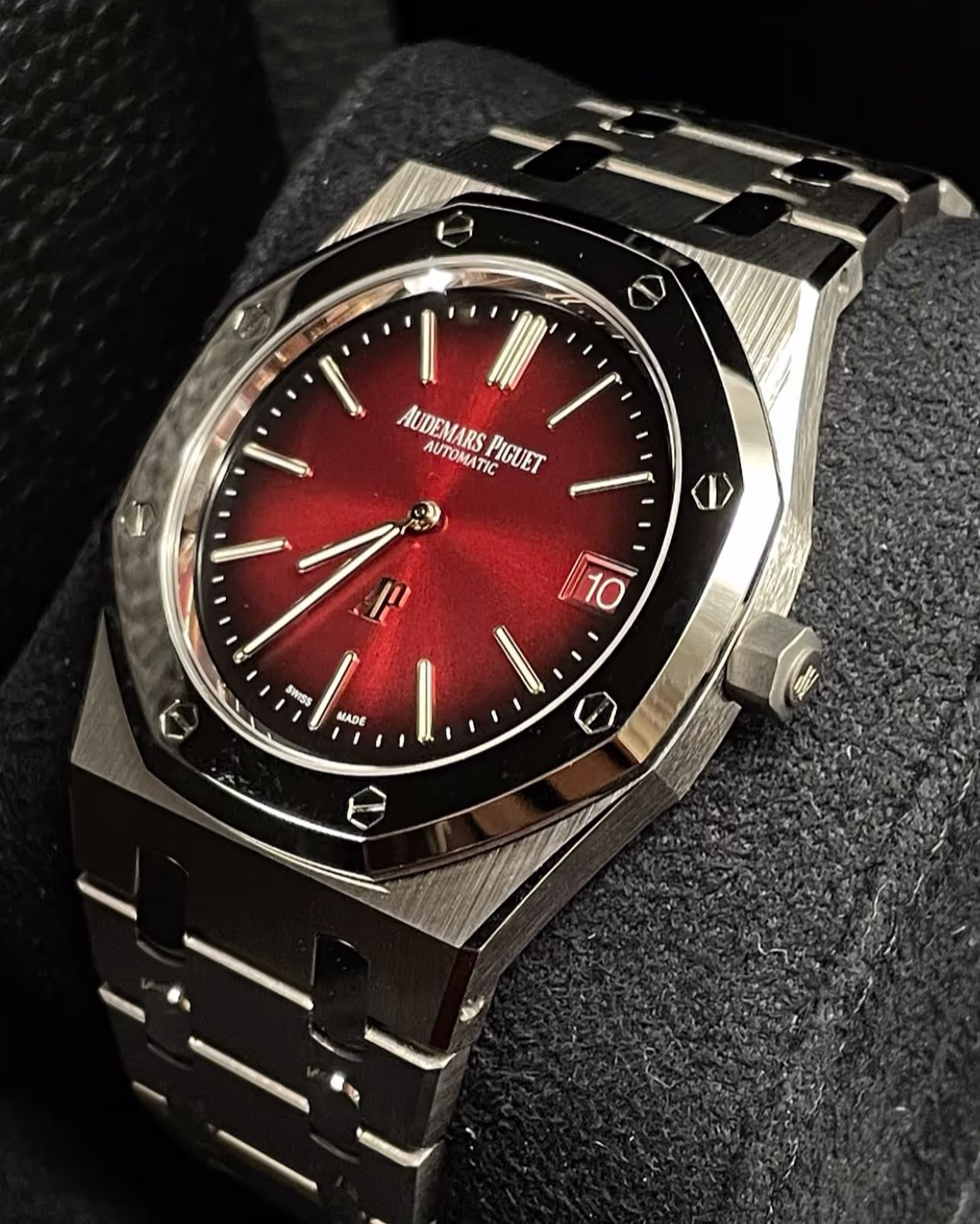 Audemars Piguet Royal Oak 16202XT Red Dial