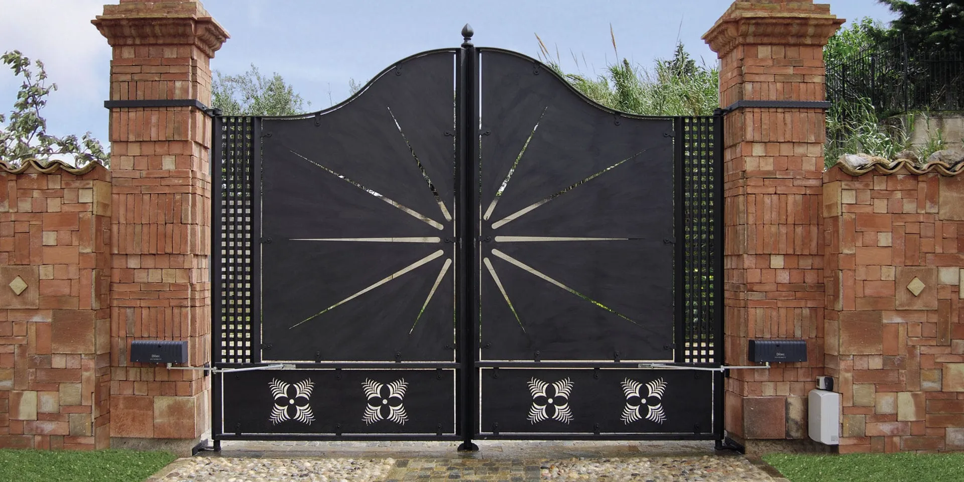 Ditec ARC kapunyitó Bács Garázs