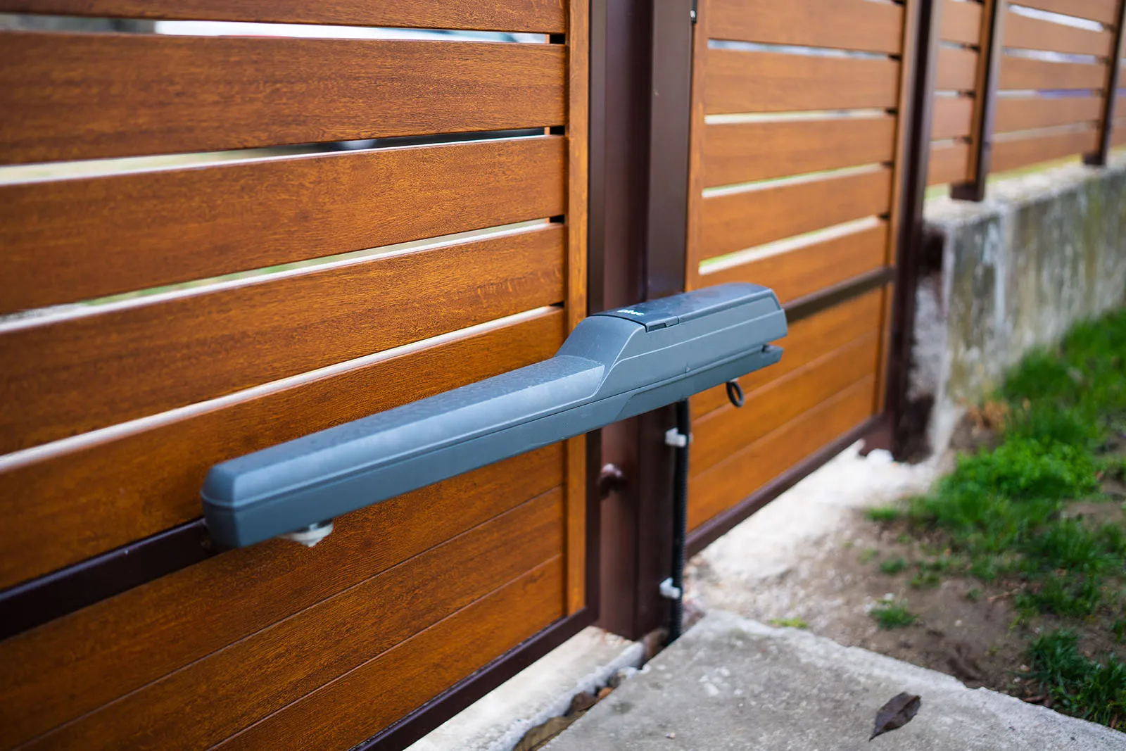 Ditec PWR kapunyitó Bács Garázs