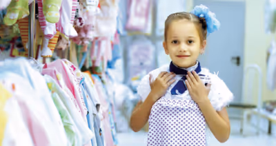 ملابس العيد للأيتام مع جمعية شبرا الخير