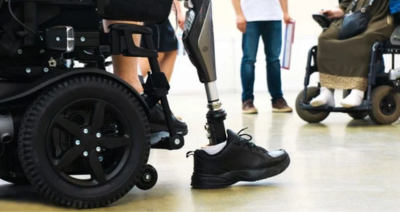 توفير أجهزة تعويضية وكراسي متحركة مع مؤسسة ويانا الدولية