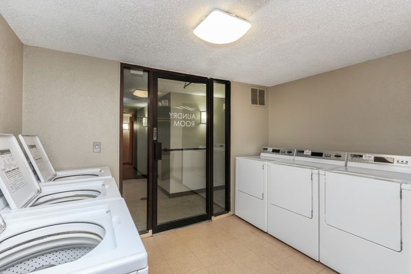 Luxury Apartment Denver - Denver Apartment for Rent | Retreat at Water ...