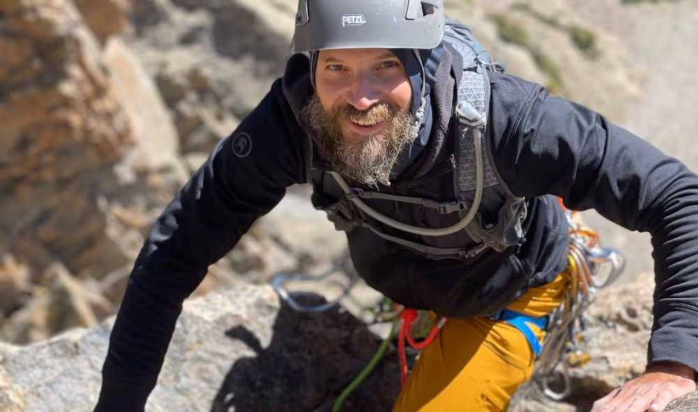 Man rock climbing safetly