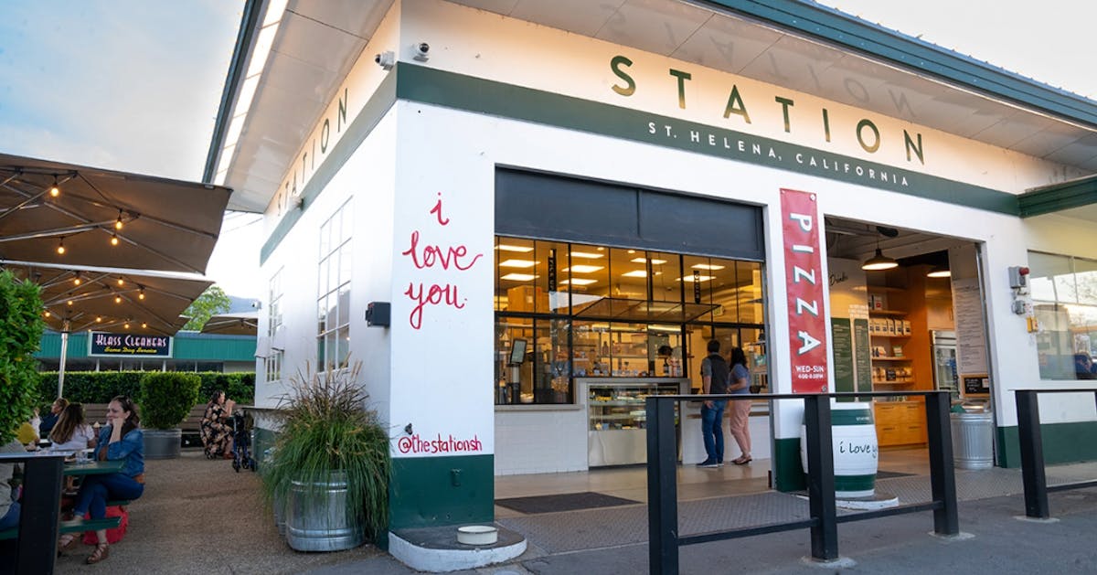 Station St Helena breakfast restaurant