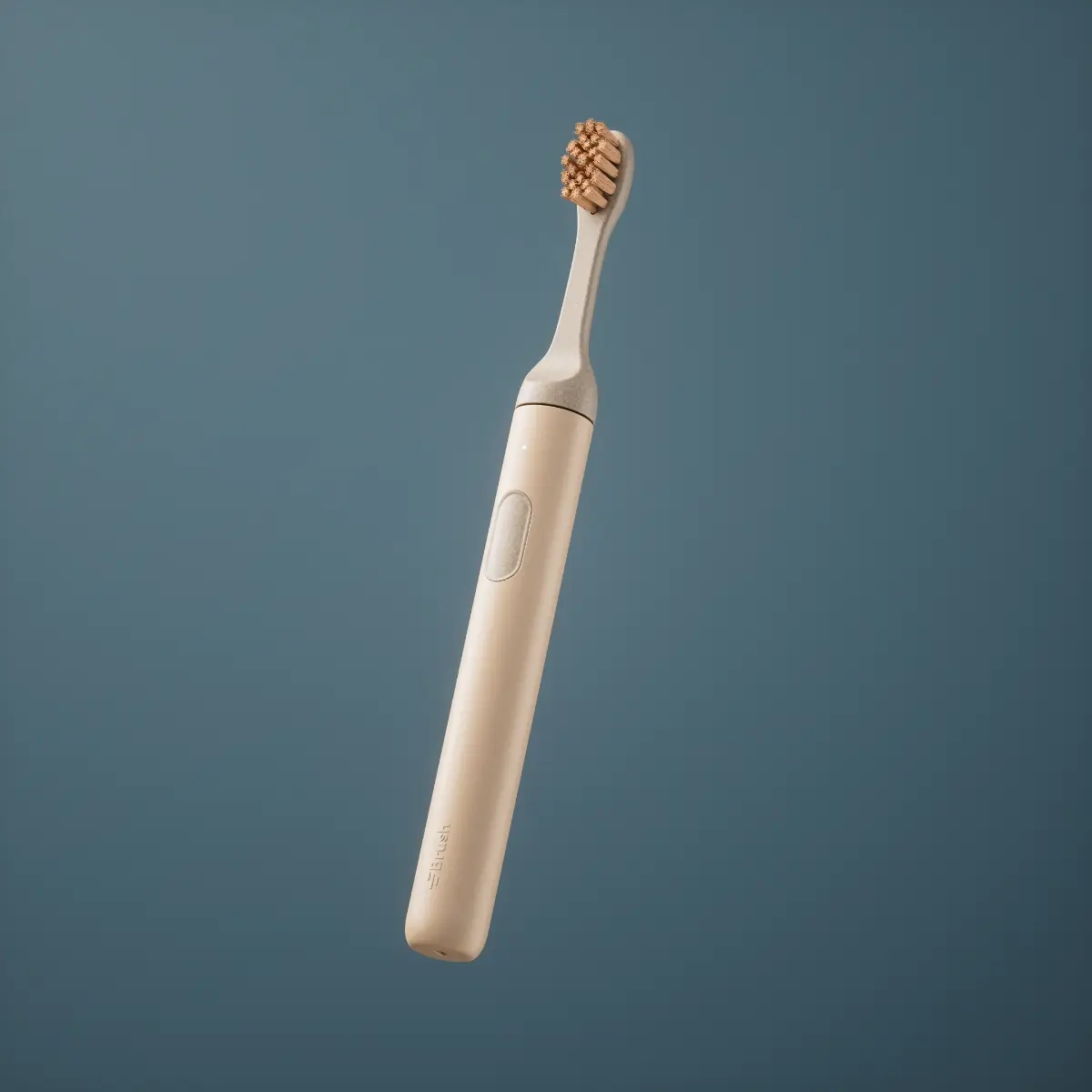 Studio productvisualisatie van een beige Brush elektrische tandenborstel zwevend tegen een blauwe achtergrond.