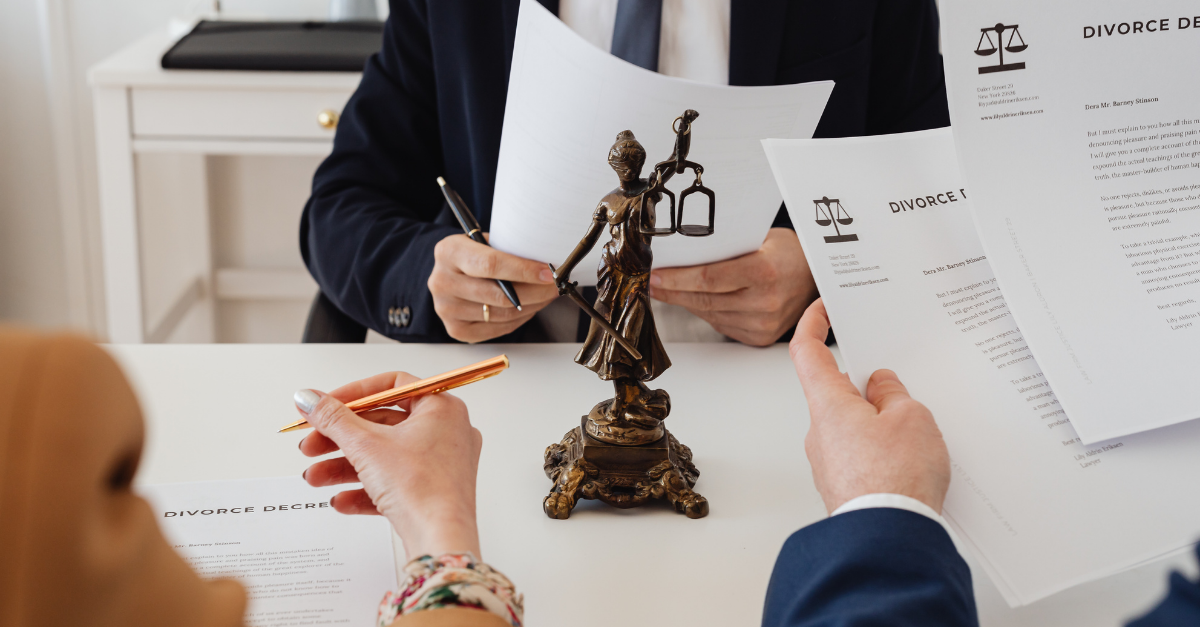 6 Cons of Outsourcing Regulatory Monitoring to Legal Counsel