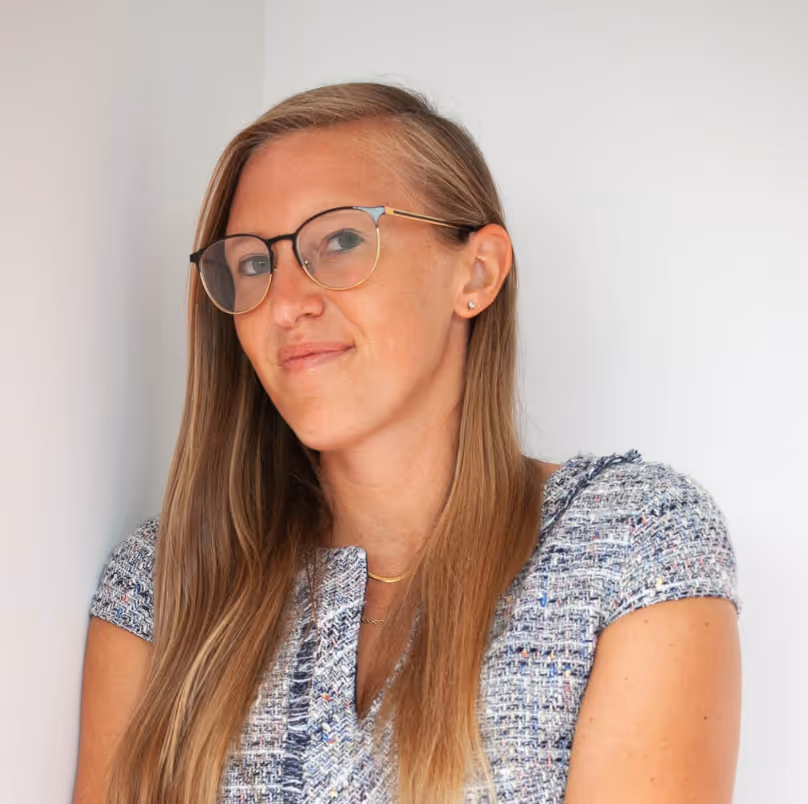 Kristen Savage Profile