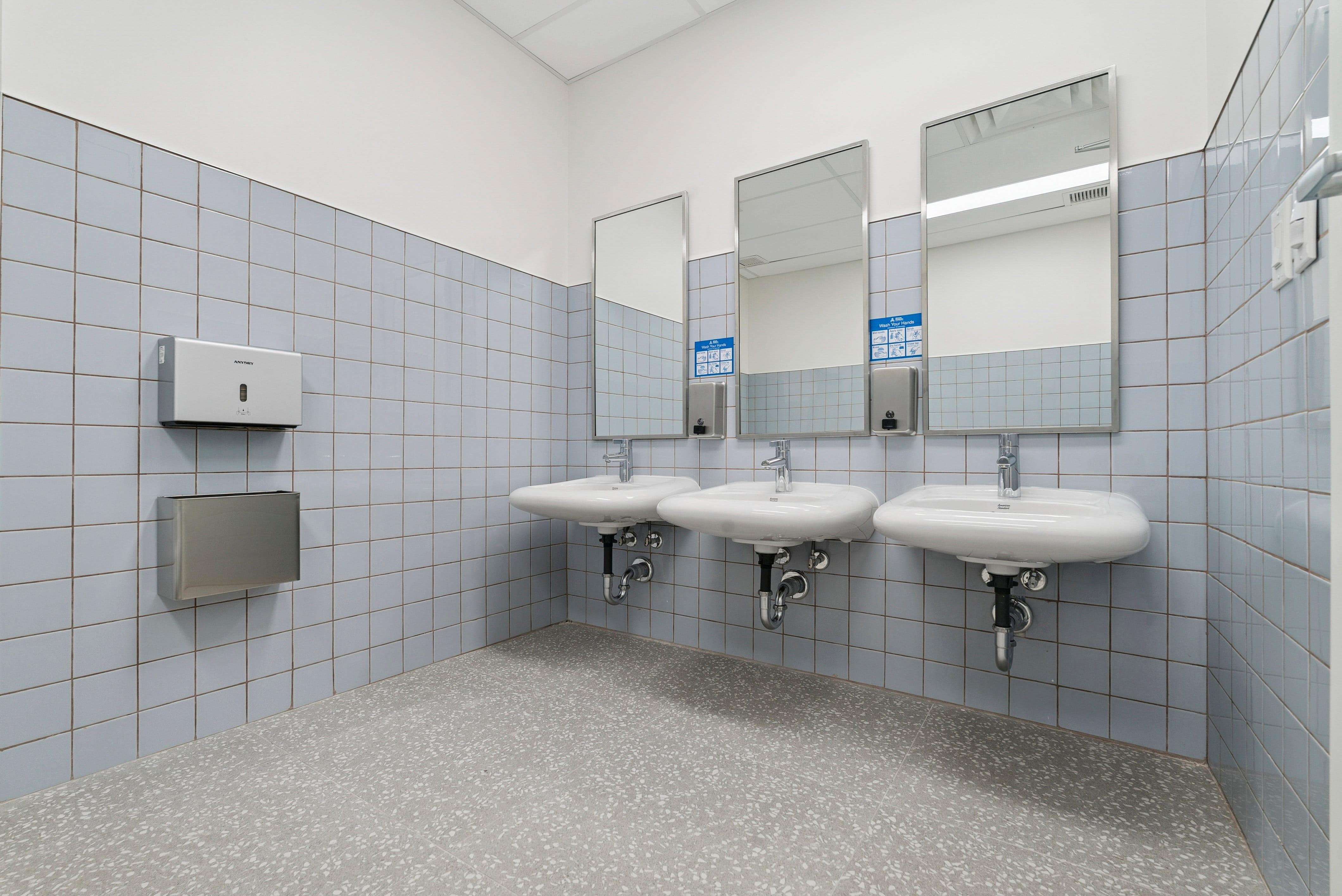 Daycare/child care washroom, child friendly sinks 