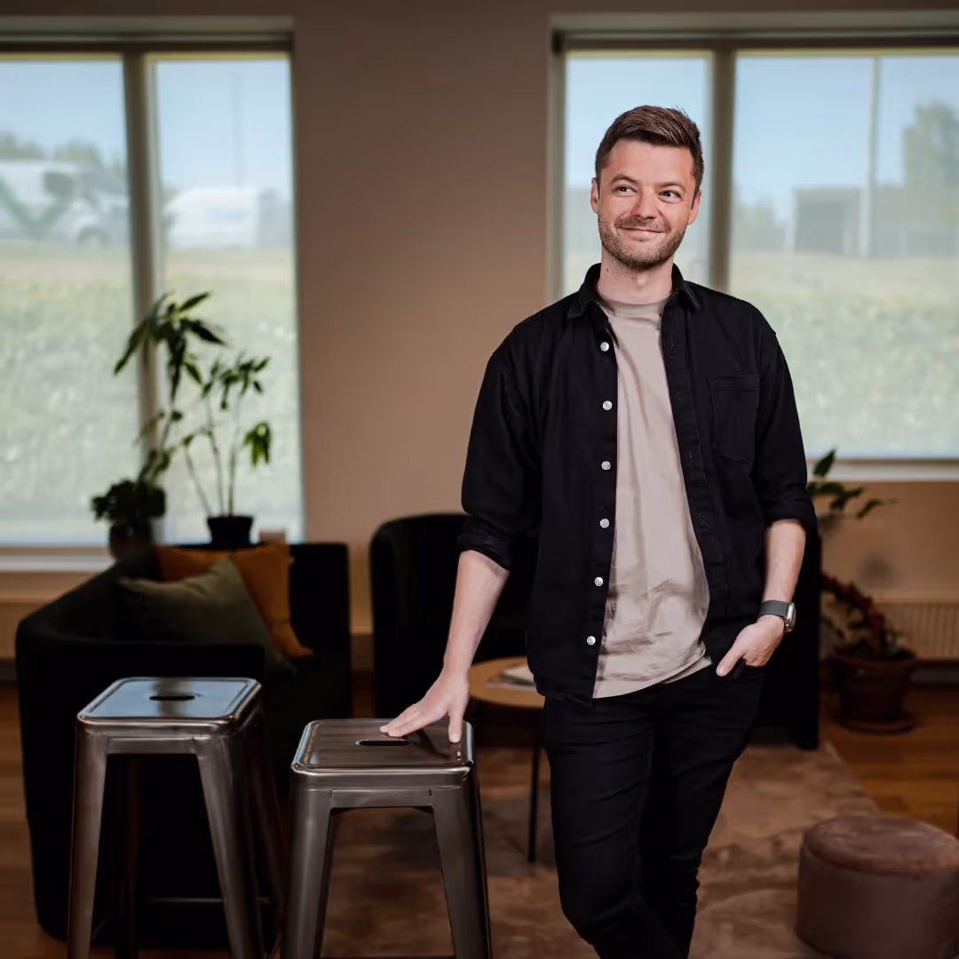 Record-Breaking Black Month Proves Power of Phygital E-commerce