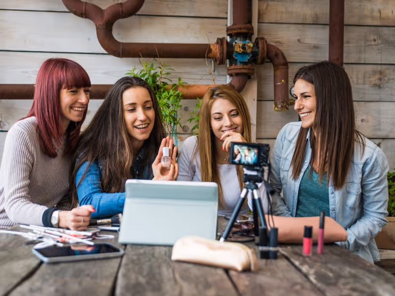 Untitled design 2 | ELISA.io