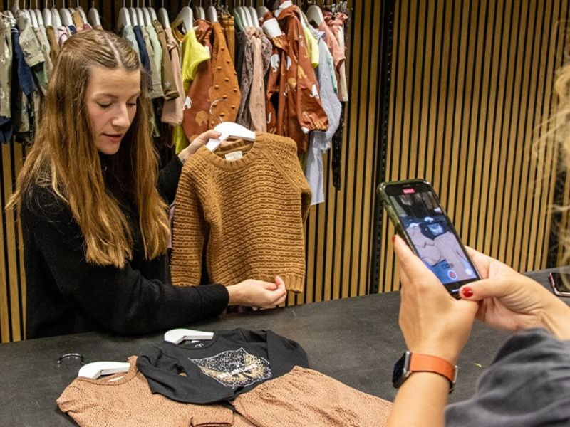 Live selling 2 min | ELISA.io