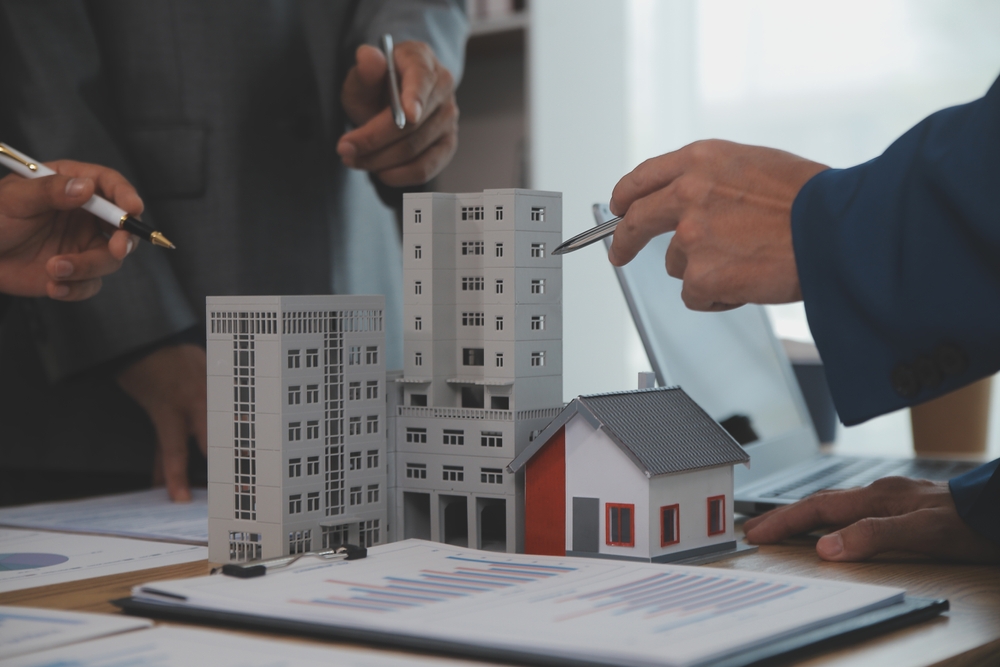 Understanding HOA Flag Rules and Community Enforcement