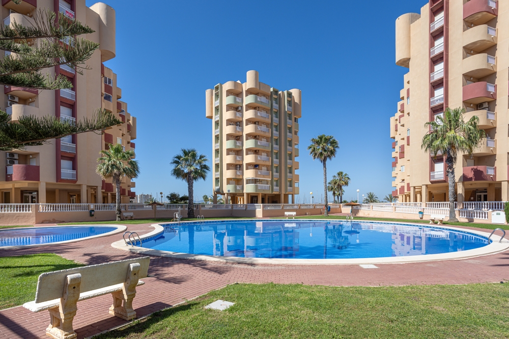 Essential HOA Pool Rules for DC, Virginia & Maryland Communities