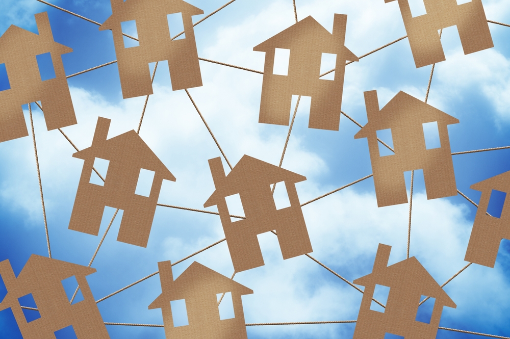 Fixing Communication Problems in Self-Managed HOAs