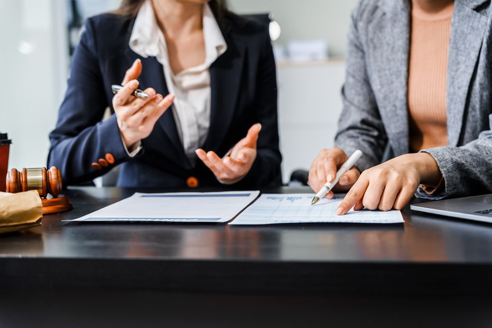 Contractor and agency finalizing a GSA Schedule contract