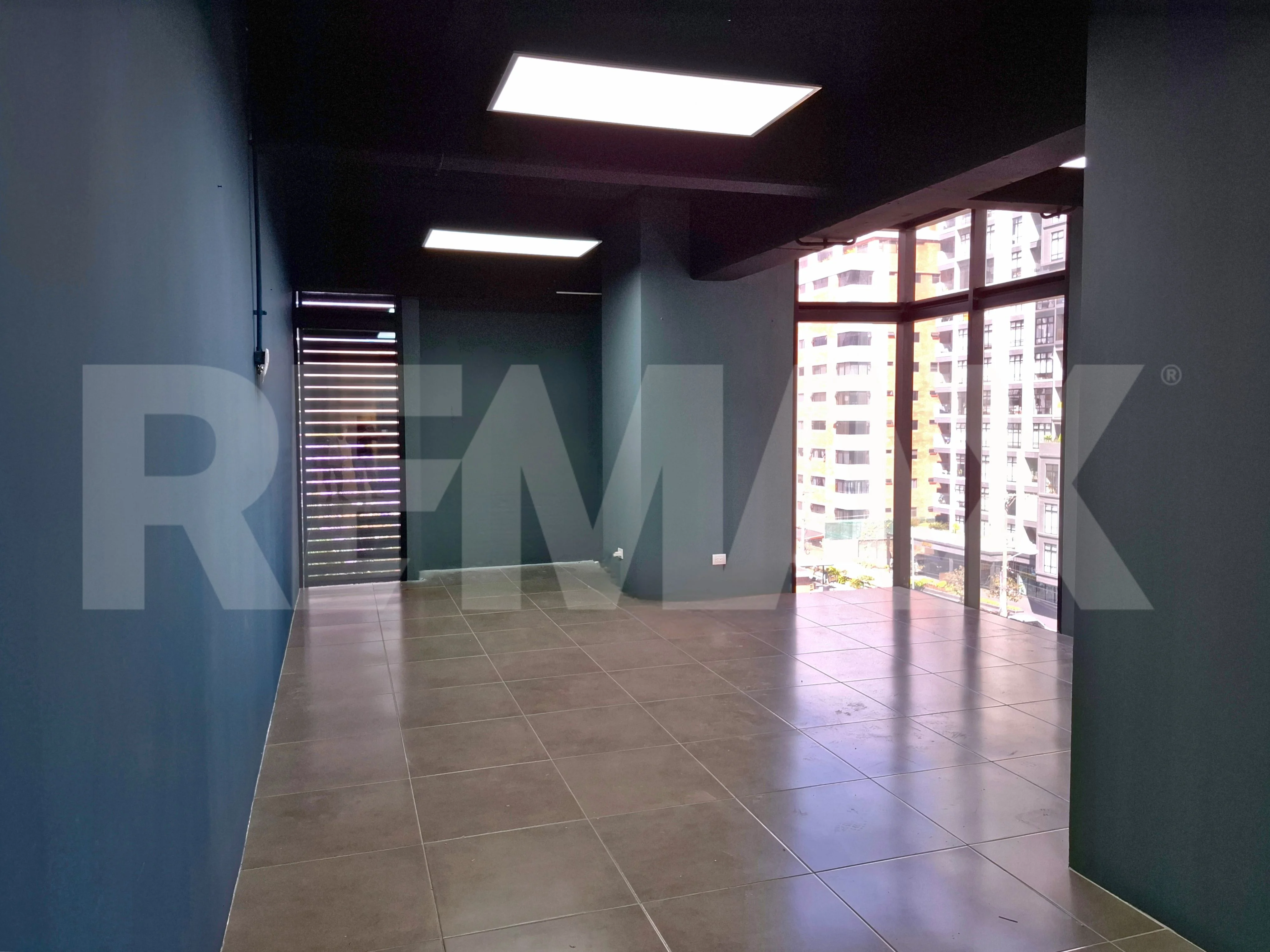 Edificio 01010, Oficina en Renta zona 10