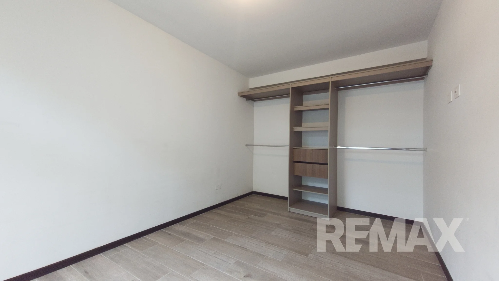 Apartamentos Adrano, Apartamento en renta en Santo Tomas Milpas Altas - Image 3