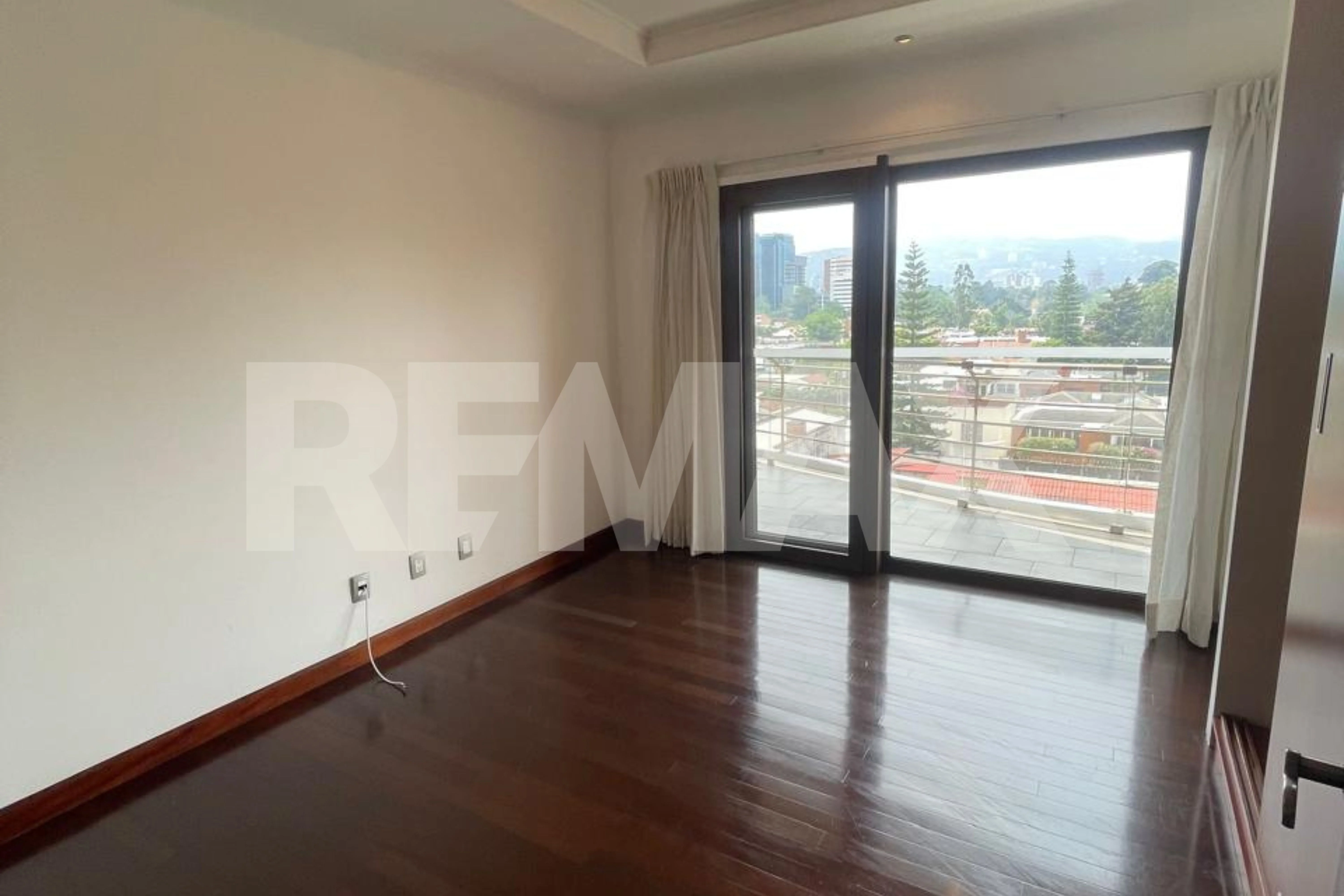 Tadeus, Apartamento en Renta en Zona 14 - Image 5