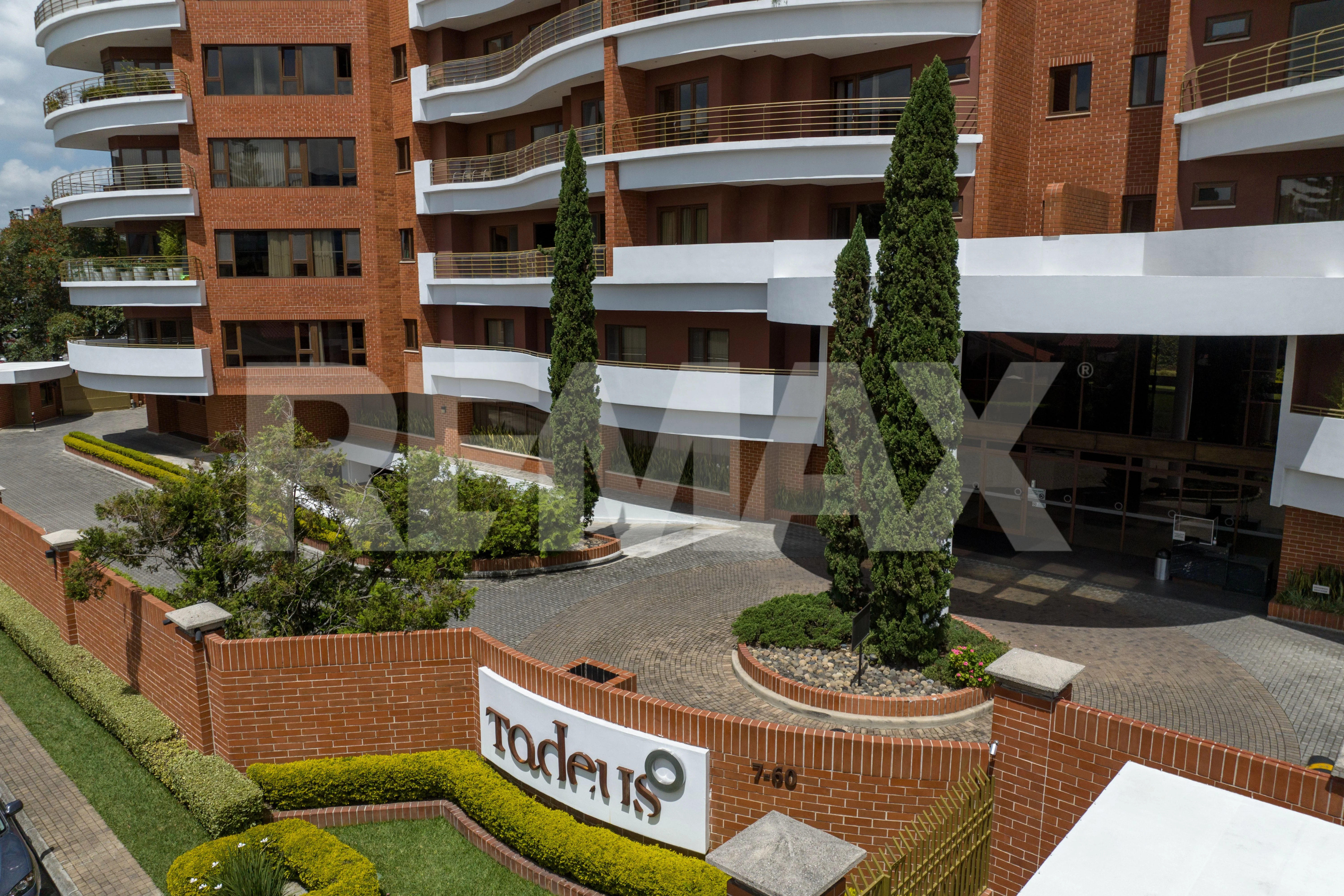 Tadeus, Apartamento en Renta en Zona 14 - Image 2