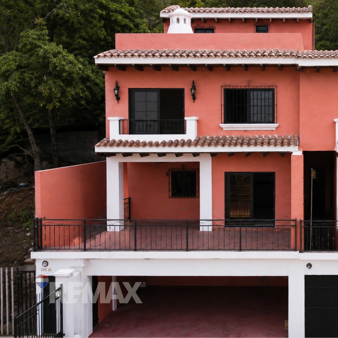 Lo de Coy, 2 Casas en Venta en Mixco - Image 1