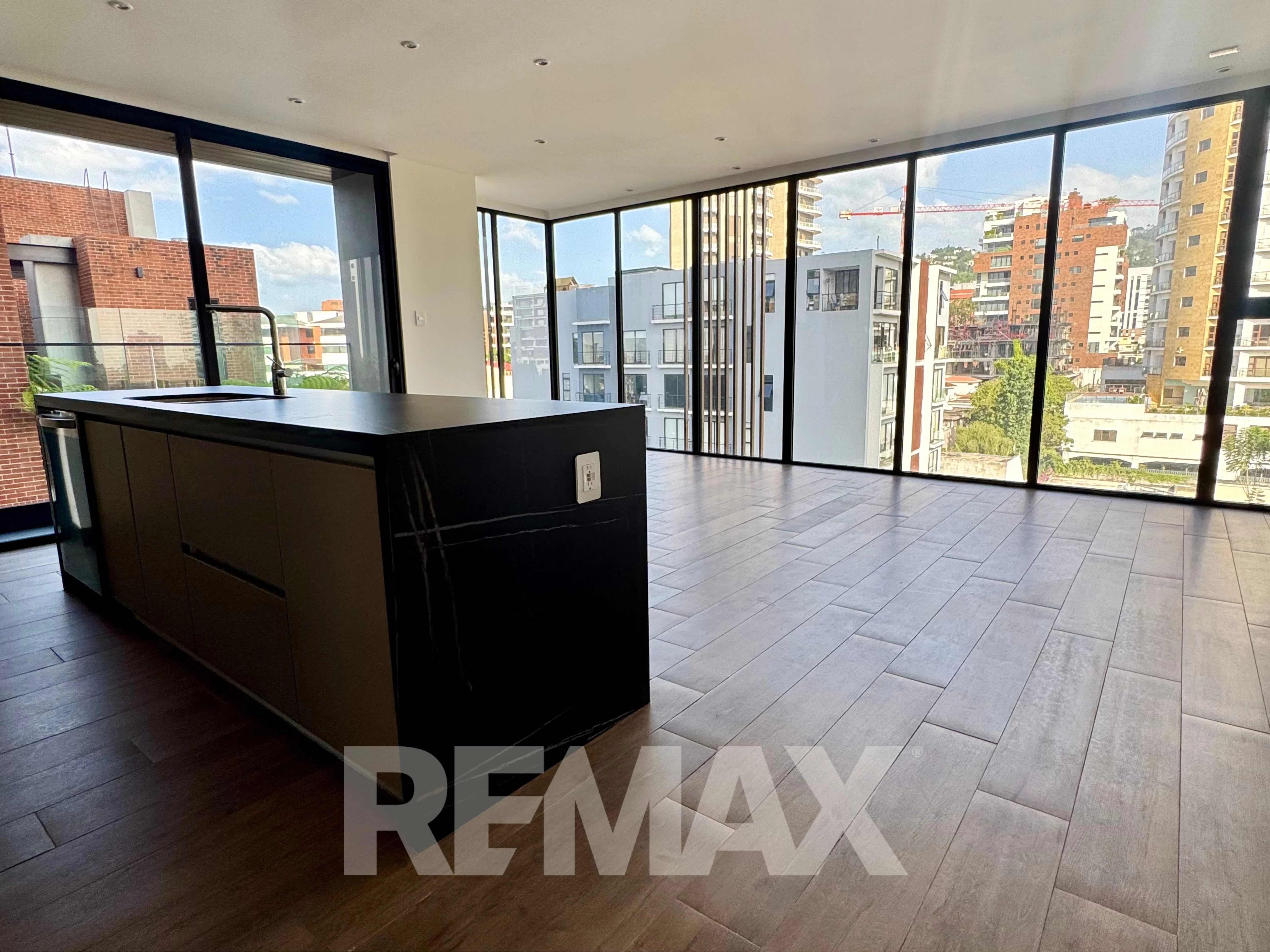 Gaura, Apartamento en Renta en zona 15 Vista Hermosa
