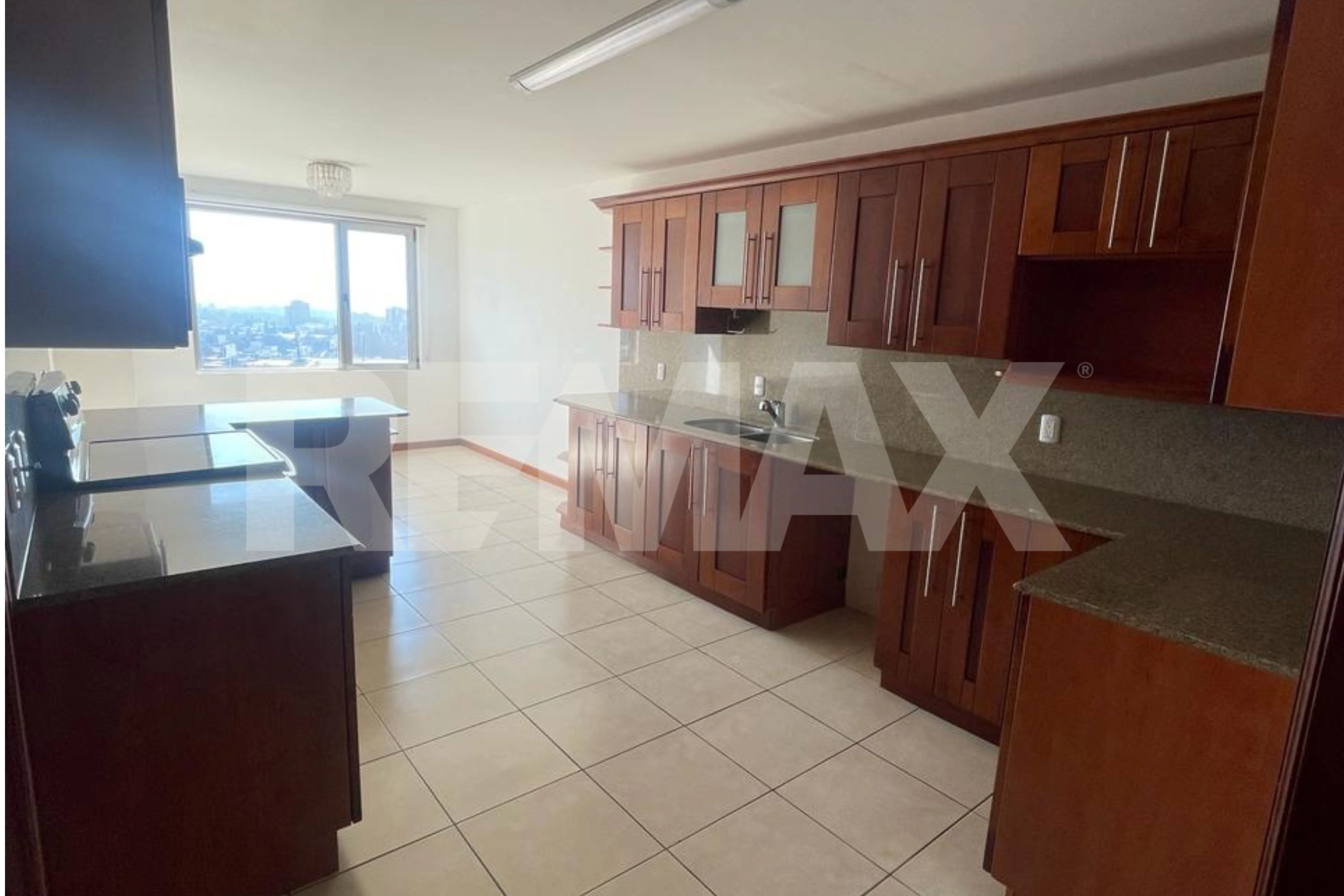 Botticelli, Apartamento en Renta en Zona 15 - Image 2