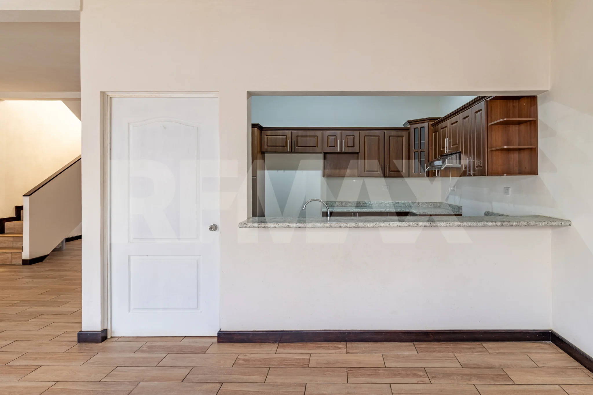 Residencial Lo De Valdez, Casa en Renta, San José Pinula - Image 1