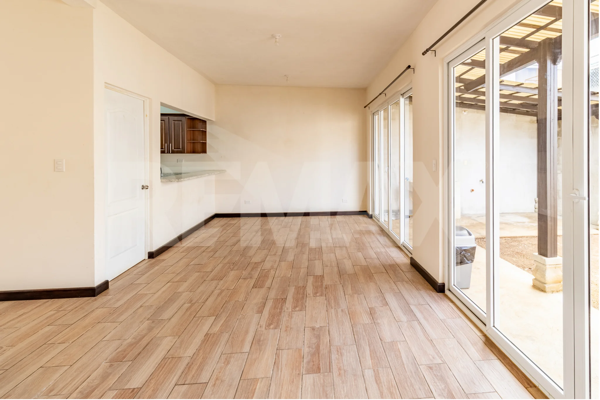 Residencial Lo De Valdez, Casa en Renta, San José Pinula - Image 3