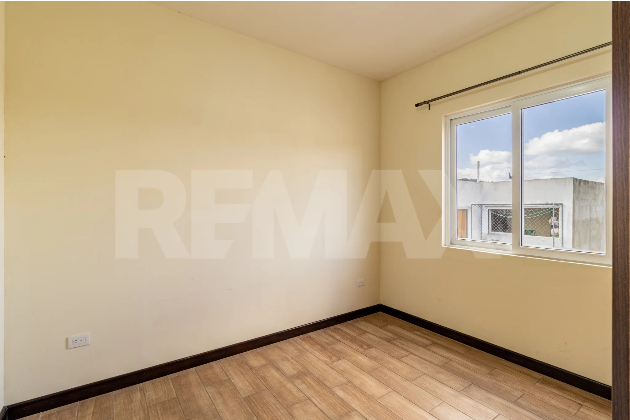 Residencial Lo De Valdez, Casa en Renta, San José Pinula - Miniatura 9
