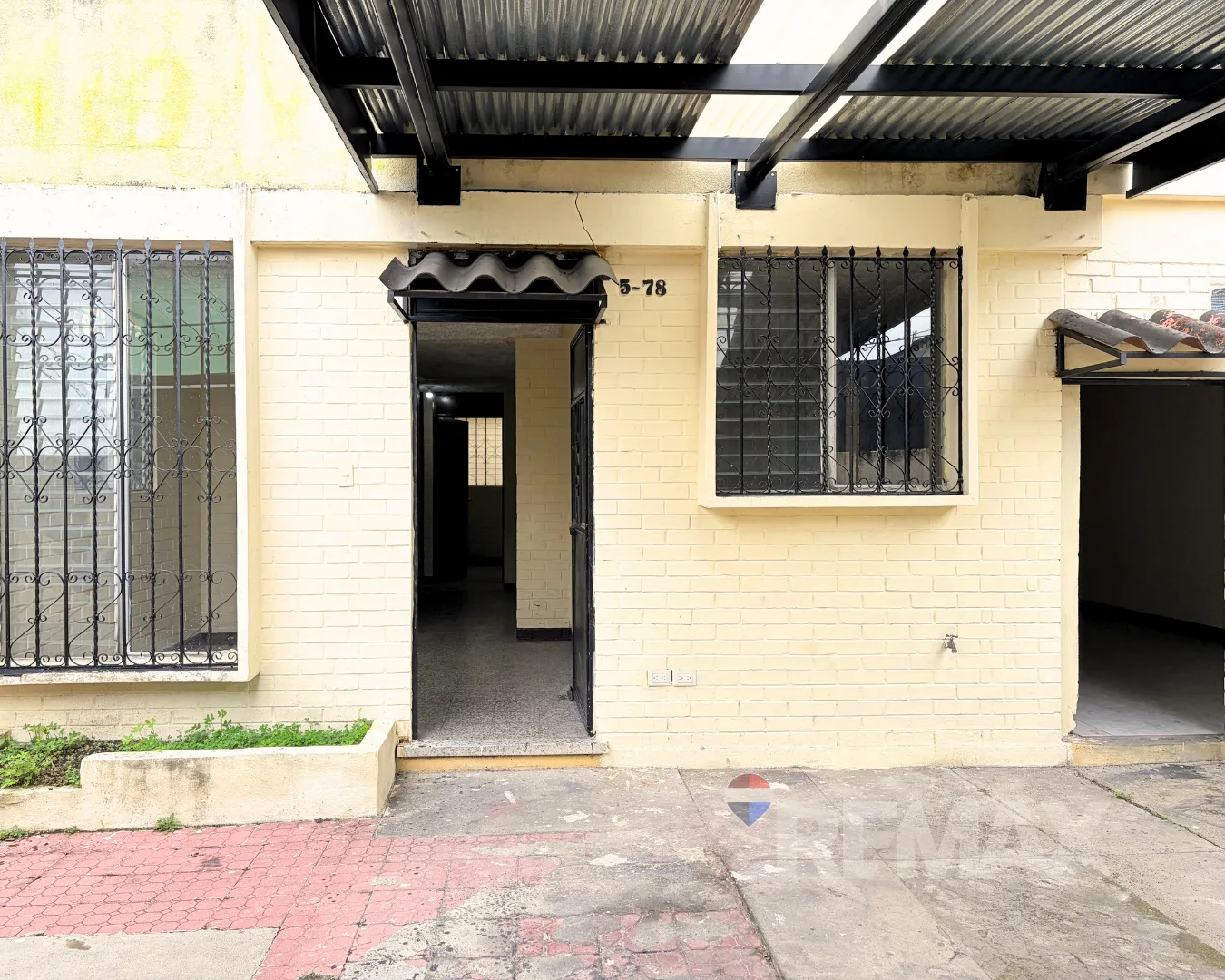 Buganvillas, Casa en Venta en San Francisco 2, Zona 6 de Mixco · Foto 2