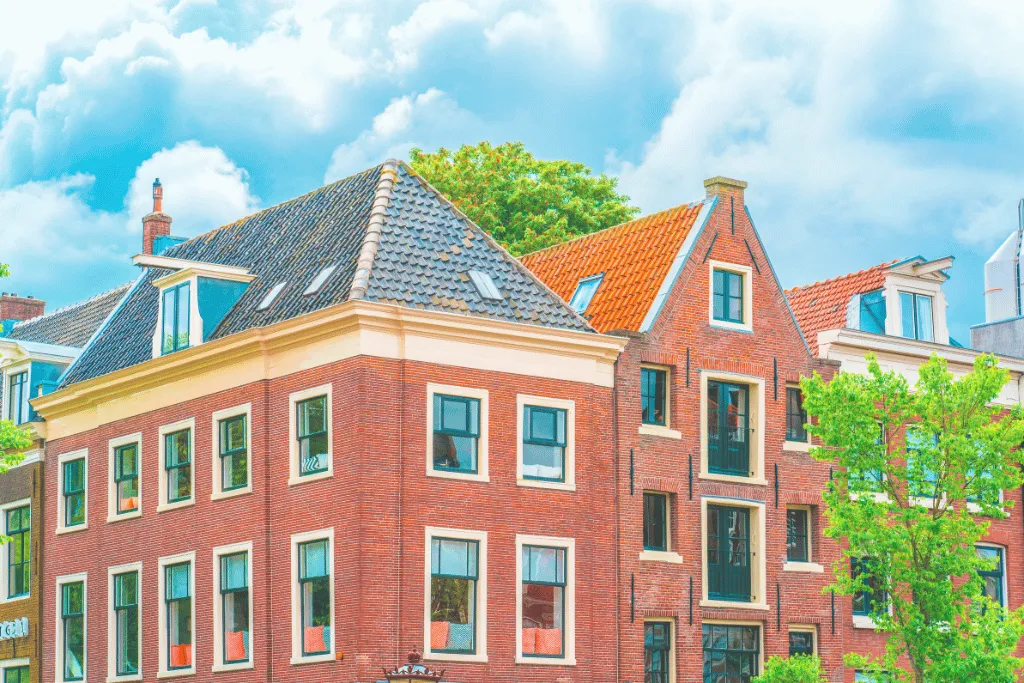 makelaar helpt verkrijgen koopwoning starters