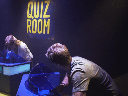 GIF Quiz Room