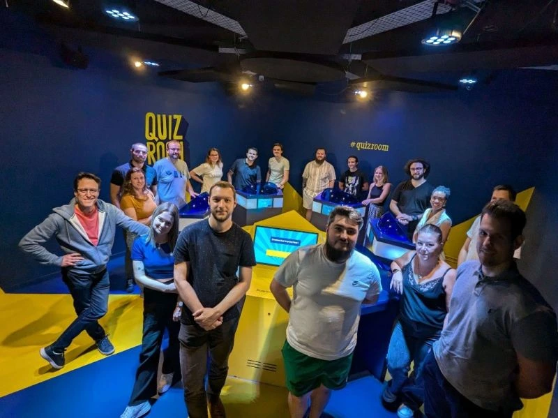 photo des equipes avant debut de partie quiz room