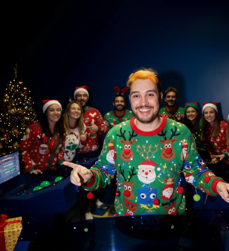 quiz room pull noel sapin groupe personne