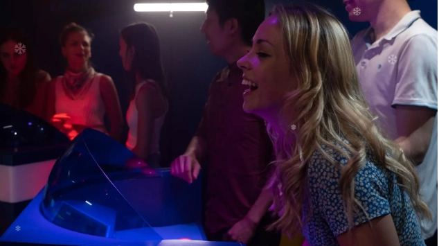 fun, quiz room, quiz immersif, personne, buzzer