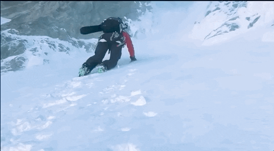 Gif escalade dans la neige en hiver