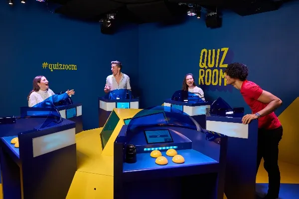 Participants à Quiz Room lors d'un séminaire d'équipe