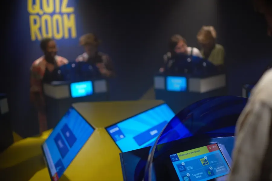 Moment de jeu intensif à Quiz Room Reims