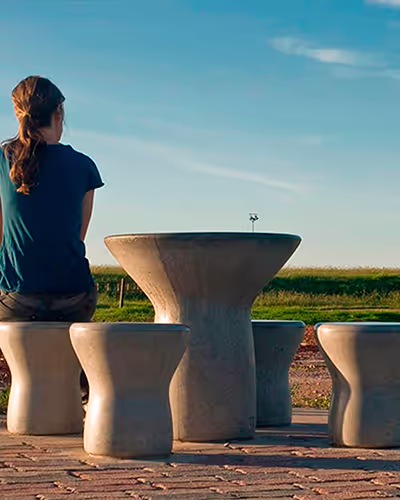 mesa asiento hormigon