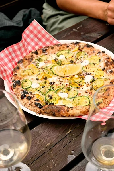 A photo of slice n brew store