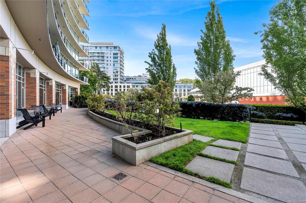 Aria — building photo 6