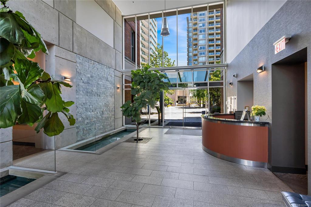 Aria — building photo 11