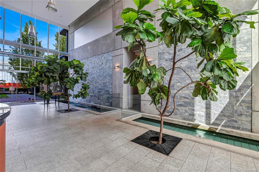 Aria — building photo 12