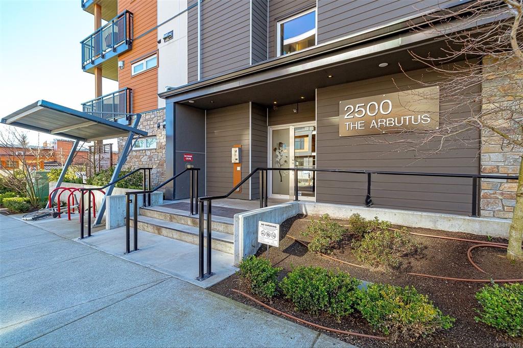 The Arbutus — building photo 2